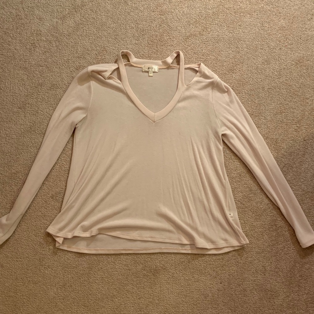 pink sweater